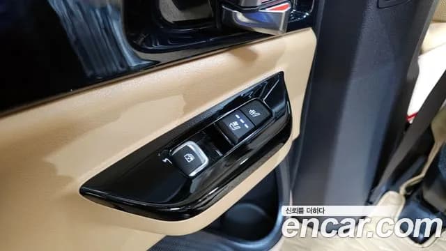 2023 Kia Carnival 4th Gen Gasoline 7-Seater Signature Sold VIN KNANE813BPS388403 – interior seats 2023 Kia Carnival 4th Gen Gasoline 7-Seater Signature Sold VIN KNANE813BPS388403 – interior seats