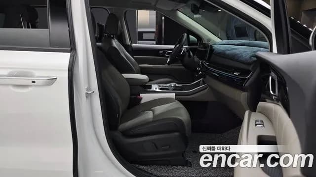 2024 Kia The New Carnival 4th Gen Gasoline 9-Seater Signature Sold VIN KNANE813BRS408024 – trunk area 2024 Kia The New Carnival 4th Gen Gasoline 9-Seater Signature Sold VIN KNANE813BRS408024 – trunk area