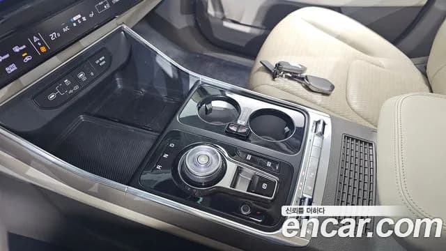 2024 Kia The New Carnival 4th Gen Gasoline 7-Seater Hi Limousine Sold VIN KNANE813BRS417000 – exterior detail 2024 Kia The New Carnival 4th Gen Gasoline 7-Seater Hi Limousine Sold VIN KNANE813BRS417000 – exterior detail