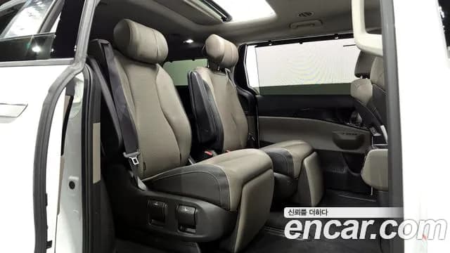 2024 Kia The New Carnival 4th Gen Gasoline 7-Seater Signature Sold VIN KNANE813BRS417261 – trunk area 2024 Kia The New Carnival 4th Gen Gasoline 7-Seater Signature Sold VIN KNANE813BRS417261 – trunk area