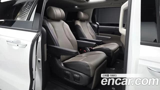 2025 Kia The New Carnival 4th Gen Gasoline 7-Seater Signature Sold VIN KNANE813BSS454821 – front exterior 2025 Kia The New Carnival 4th Gen Gasoline 7-Seater Signature Sold VIN KNANE813BSS454821 – front exterior