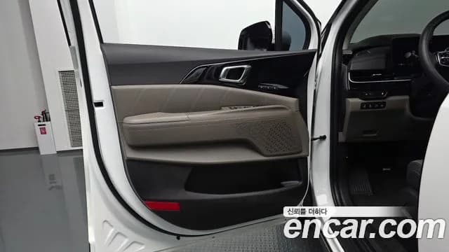 2025 Kia The New Carnival 4th Gen Gasoline 7-Seater Signature Sold VIN KNANE813BSS454821 – photo 34 2025 Kia The New Carnival 4th Gen Gasoline 7-Seater Signature Sold VIN KNANE813BSS454821 – photo 34