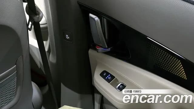 2025 Kia The New Carnival 4th Gen Gasoline 7-Seater Signature Sold VIN KNANE813BSS467182 – photo 13 2025 Kia The New Carnival 4th Gen Gasoline 7-Seater Signature Sold VIN KNANE813BSS467182 – photo 13