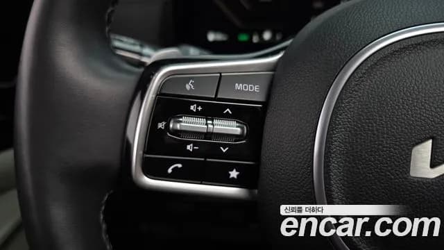 2025 Kia The New Carnival 4th Gen Gasoline 7-Seater Gravity Sold VIN KNANE813BSS488725 – side profile 2025 Kia The New Carnival 4th Gen Gasoline 7-Seater Gravity Sold VIN KNANE813BSS488725 – side profile