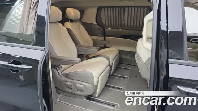 2025 Kia The New Carnival 4th Gen Gasoline 7-Seater Hi Limousine Sold VIN KNANE813BSS491067 – exterior detail 2025 Kia The New Carnival 4th Gen Gasoline 7-Seater Hi Limousine Sold VIN KNANE813BSS491067 – exterior detail