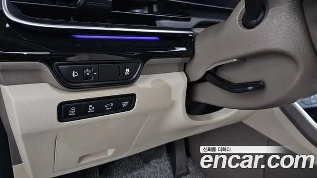 2025 Kia The New Carnival 4th Gen Gasoline 7-Seater Gravity Sold VIN KNANE813BSS495729 – photo 11 2025 Kia The New Carnival 4th Gen Gasoline 7-Seater Gravity Sold VIN KNANE813BSS495729 – photo 11