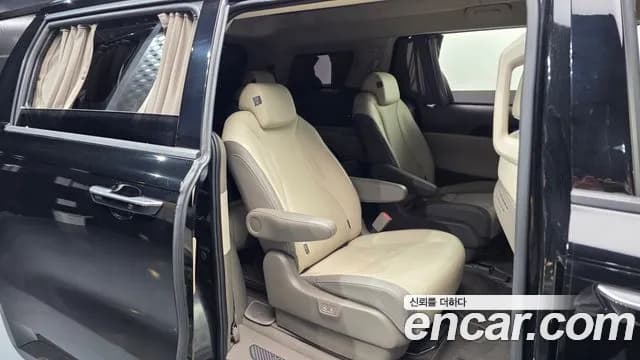 2025 Kia The New Carnival 4th Gen Gasoline 9-Seater Hi Limousine Sold VIN KNANE813BSS503117 – trunk area 2025 Kia The New Carnival 4th Gen Gasoline 9-Seater Hi Limousine Sold VIN KNANE813BSS503117 – trunk area