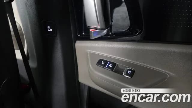 2025 Kia The New Carnival 4th Gen Gasoline 9-Seater Signature Sold VIN KNANE813BSS536431 – photo 13 2025 Kia The New Carnival 4th Gen Gasoline 9-Seater Signature Sold VIN KNANE813BSS536431 – photo 13