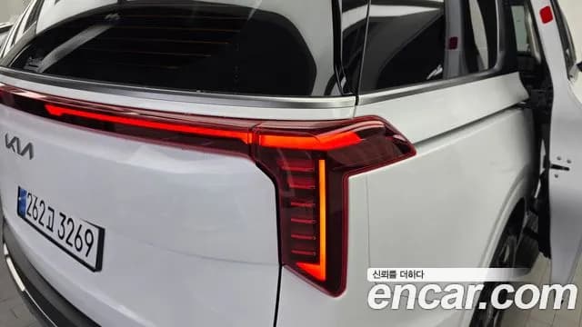 2025 Kia The New Carnival 4th Gen Gasoline 9-Seater Signature Sold VIN KNANE813BSS536431 – photo 19 2025 Kia The New Carnival 4th Gen Gasoline 9-Seater Signature Sold VIN KNANE813BSS536431 – photo 19
