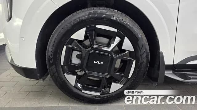 2025 Kia The New Carnival 4th Gen Gasoline 9-Seater Signature Sold VIN KNANE813BSS536431 – photo 22 2025 Kia The New Carnival 4th Gen Gasoline 9-Seater Signature Sold VIN KNANE813BSS536431 – photo 22