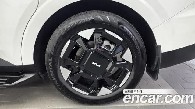 2025 Kia The New Carnival 4th Gen Gasoline 9-Seater Signature Sold VIN KNANE813BSS536431 – photo 35 2025 Kia The New Carnival 4th Gen Gasoline 9-Seater Signature Sold VIN KNANE813BSS536431 – photo 35