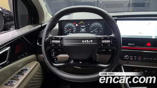 2025 Kia The New Carnival 4th Gen Gasoline 9-Seater Signature Sold VIN KNANE813BSS539038 – rear exterior 2025 Kia The New Carnival 4th Gen Gasoline 9-Seater Signature Sold VIN KNANE813BSS539038 – rear exterior