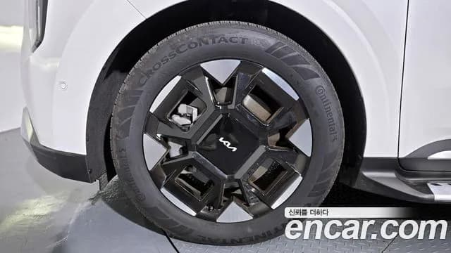 2025 Kia The New Carnival 4th Gen Gasoline 9-Seater Hi Limousine Sold VIN KNANE813BSS563126 – photo 36 2025 Kia The New Carnival 4th Gen Gasoline 9-Seater Hi Limousine Sold VIN KNANE813BSS563126 – photo 36