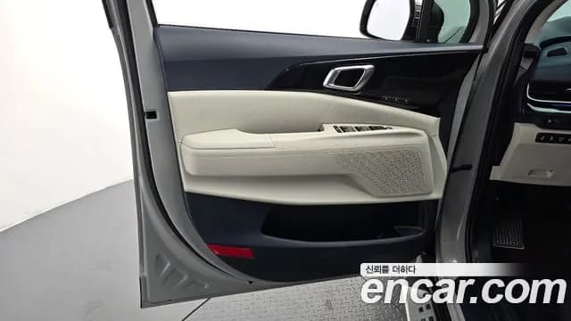 2024 Kia The New Carnival 4th Gen HEV 9seater Gravity Sold VIN KNANE81ABRS000771 – engine bay 2024 Kia The New Carnival 4th Gen HEV 9seater Gravity Sold VIN KNANE81ABRS000771 – engine bay