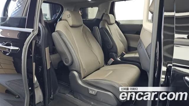 2024 Kia The New Carnival 4th Gen HEV 9seater Gravity Sold VIN KNANE81ABRS001685 – trunk area 2024 Kia The New Carnival 4th Gen HEV 9seater Gravity Sold VIN KNANE81ABRS001685 – trunk area