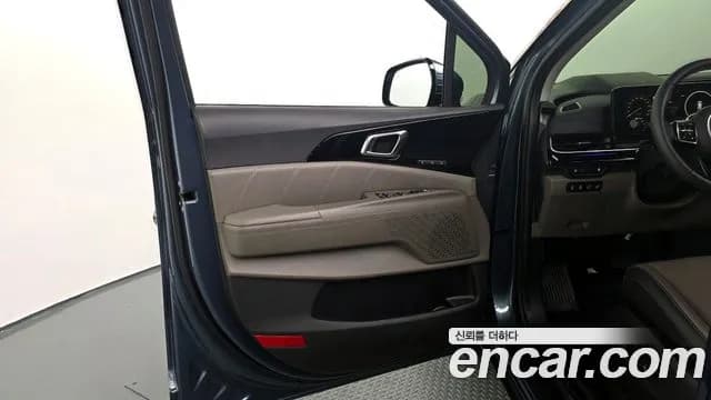 2024 Kia The New Carnival 4th Gen HEV 9seater Signature Sold VIN KNANE81ABRS004706 – engine bay 2024 Kia The New Carnival 4th Gen HEV 9seater Signature Sold VIN KNANE81ABRS004706 – engine bay