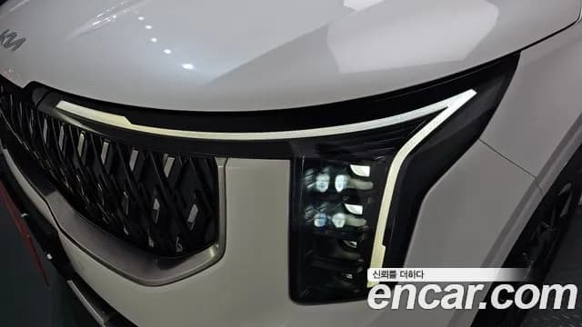 2024 Kia The New Carnival 4th Gen HEV 9seater Signature Sold VIN KNANE81ABRS008600 – rear exterior 2024 Kia The New Carnival 4th Gen HEV 9seater Signature Sold VIN KNANE81ABRS008600 – rear exterior