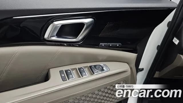 2024 Kia The New Carnival 4th Gen HEV 9seater Signature Sold VIN KNANE81ABRS008600 – trunk area 2024 Kia The New Carnival 4th Gen HEV 9seater Signature Sold VIN KNANE81ABRS008600 – trunk area