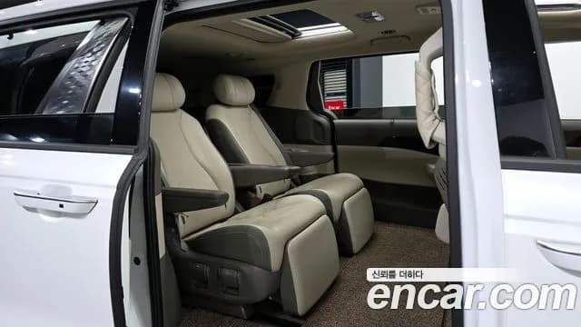 2024 Kia The New Carnival 4th Gen HEV 7seater Signature Sold VIN KNANE81ABRS009306 – rear exterior 2024 Kia The New Carnival 4th Gen HEV 7seater Signature Sold VIN KNANE81ABRS009306 – rear exterior
