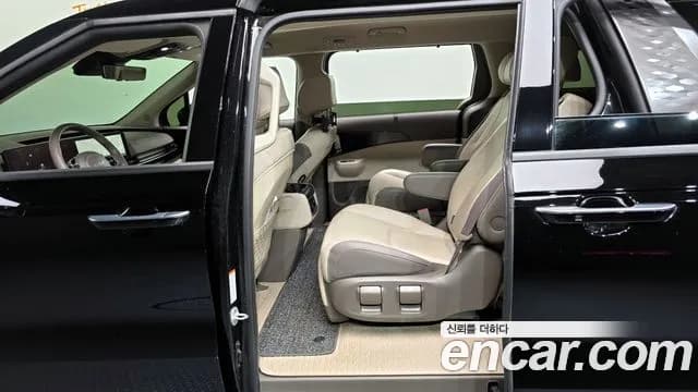 2024 Kia The New Carnival 4th Gen HEV 7seater Gravity Sold VIN KNANE81ABRS013388 – trunk area 2024 Kia The New Carnival 4th Gen HEV 7seater Gravity Sold VIN KNANE81ABRS013388 – trunk area
