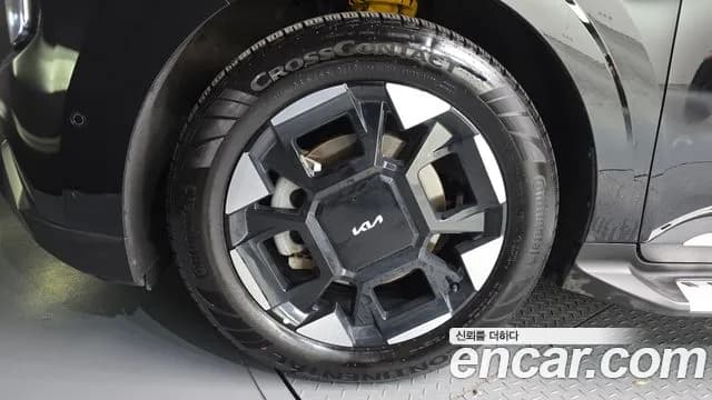 2025 Kia The New Carnival 4th Gen HEV 9-Seater Hi-Limousine Sold VIN KNANE81ABSS019417 – undercarriage 2025 Kia The New Carnival 4th Gen HEV 9-Seater Hi-Limousine Sold VIN KNANE81ABSS019417 – undercarriage