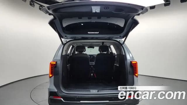 2025 Kia The New Carnival 4th Gen HEV 7seater Gravity Sold VIN KNANE81ABSS019906 – rear exterior 2025 Kia The New Carnival 4th Gen HEV 7seater Gravity Sold VIN KNANE81ABSS019906 – rear exterior
