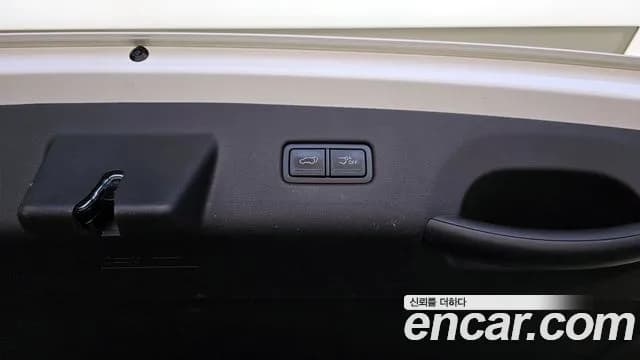 2025 Kia The New Carnival 4th Gen HEV 7seater Signature Sold VIN KNANE81ABSS022303 – photo 15 2025 Kia The New Carnival 4th Gen HEV 7seater Signature Sold VIN KNANE81ABSS022303 – photo 15