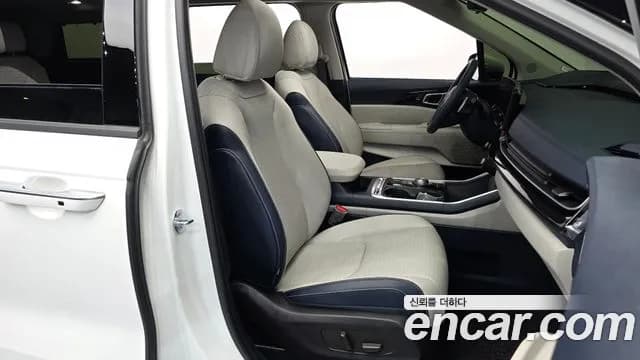 2025 Kia The New Carnival 4th Gen HEV 9seater Signature Sold VIN KNANE81ABSS027428 – trunk area 2025 Kia The New Carnival 4th Gen HEV 9seater Signature Sold VIN KNANE81ABSS027428 – trunk area