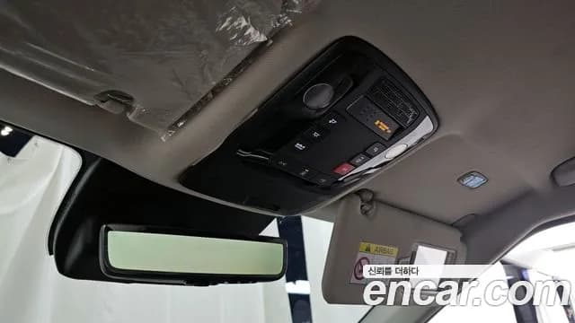 2025 Kia The New Carnival 4th Gen HEV 9seater Gravity Sold VIN KNANE81ABSS038627 – trunk area 2025 Kia The New Carnival 4th Gen HEV 9seater Gravity Sold VIN KNANE81ABSS038627 – trunk area