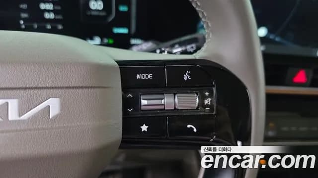 2025 Kia The New Carnival 4th Gen HEV 7seater Signature Sold VIN KNANE81ABSS091748 – photo 24 2025 Kia The New Carnival 4th Gen HEV 7seater Signature Sold VIN KNANE81ABSS091748 – photo 24