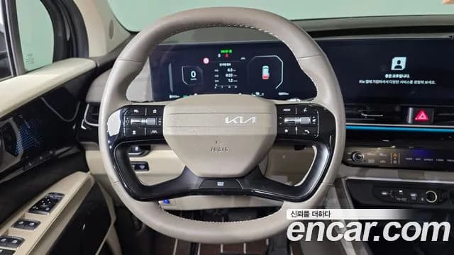 2025 Kia The New Carnival 4th Gen HEV 9-Seater Hi-Limousine (Special vehicle) Sold VIN KNANE81ABSS107579 – photo 13 2025 Kia The New Carnival 4th Gen HEV 9-Seater Hi-Limousine (Special vehicle) Sold VIN KNANE81ABSS107579 – photo 13