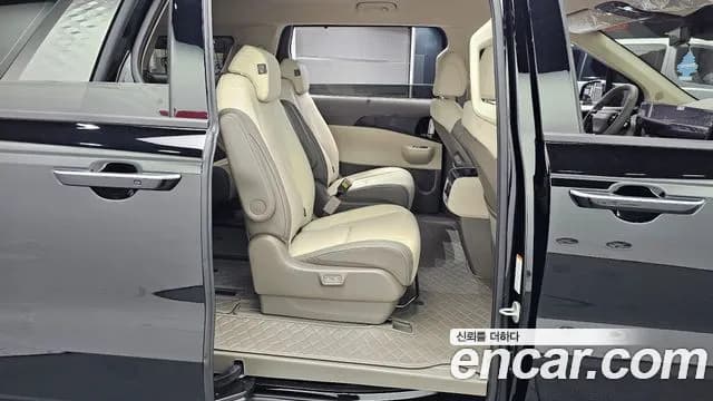 2026 Kia The New Carnival 4th Gen Hev 9 Seater X Line Sold VIN KNANE81ABTS162645 – interior seats 2026 Kia The New Carnival 4th Gen Hev 9 Seater X Line Sold VIN KNANE81ABTS162645 – interior seats