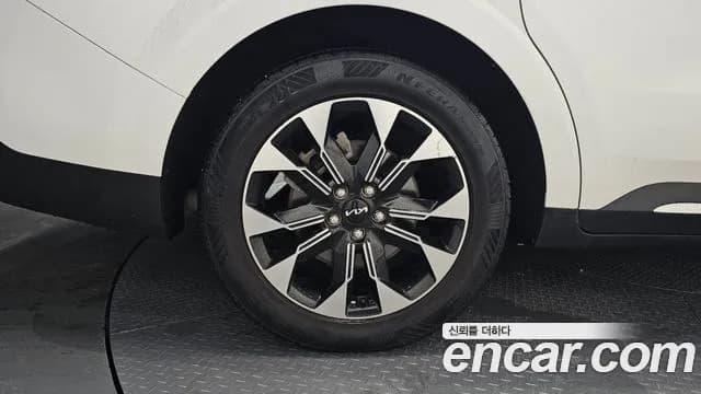 2021 Kia Carnival 4Generation 9-Seater Signature Sold VIN KNANE81BBMS002388 – photo 12 2021 Kia Carnival 4Generation 9-Seater Signature Sold VIN KNANE81BBMS002388 – photo 12