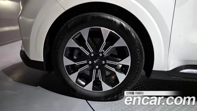 2021 Kia Carnival 4Generation 7-Seater Signature Sold VIN KNANE81BBMS005037 – rear exterior 2021 Kia Carnival 4Generation 7-Seater Signature Sold VIN KNANE81BBMS005037 – rear exterior