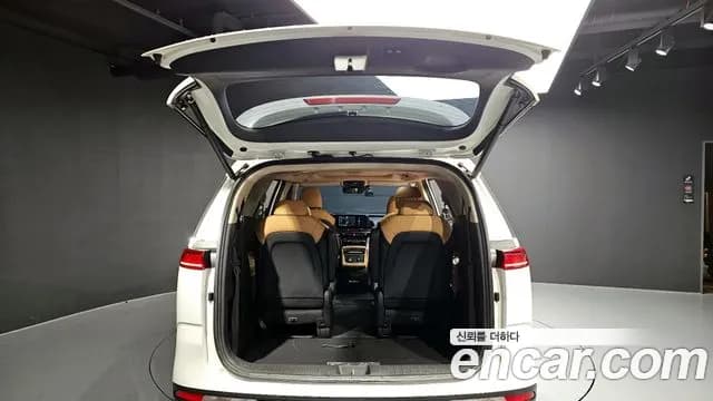 2021 Kia Carnival 4Generation 9-Seater Signature Sold VIN KNANE81BBMS005403 – interior seats 2021 Kia Carnival 4Generation 9-Seater Signature Sold VIN KNANE81BBMS005403 – interior seats