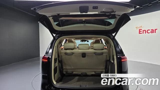 2021 Kia Carnival 4Generation 9-Seater Hi-Limousine(Special Vehicle) Sold VIN KNANE81BBMS007615 – exterior detail 2021 Kia Carnival 4Generation 9-Seater Hi-Limousine(Special Vehicle) Sold VIN KNANE81BBMS007615 – exterior detail