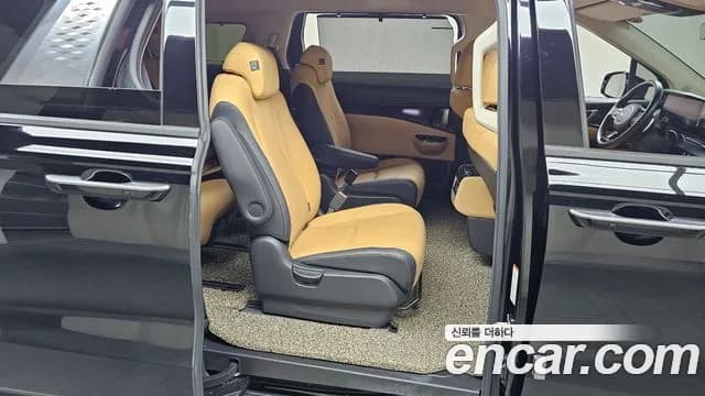 2021 Kia Carnival 4Generation 9-Seater Signature Sold VIN KNANE81BBMS013009 – exterior detail 2021 Kia Carnival 4Generation 9-Seater Signature Sold VIN KNANE81BBMS013009 – exterior detail