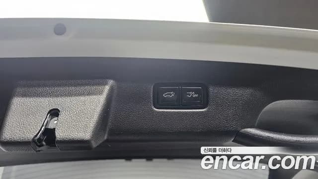 2021 Kia Carnival 4Generation 9-Seater Signature Sold VIN KNANE81BBMS016359 – exterior detail 2021 Kia Carnival 4Generation 9-Seater Signature Sold VIN KNANE81BBMS016359 – exterior detail