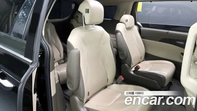 2021 Kia Carnival 4Generation 9-Seater Signature Sold VIN KNANE81BBMS032285 – exterior detail 2021 Kia Carnival 4Generation 9-Seater Signature Sold VIN KNANE81BBMS032285 – exterior detail