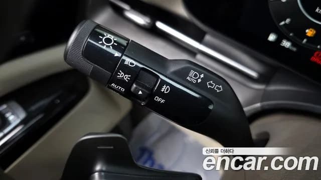 2021 Kia Carnival 4Generation 9-Seater Signature Sold VIN KNANE81BBMS032285 – trunk area 2021 Kia Carnival 4Generation 9-Seater Signature Sold VIN KNANE81BBMS032285 – trunk area