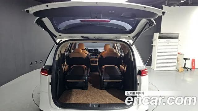 2021 Kia Carnival 4Generation 9-Seater Signature Sold VIN KNANE81BBMS032568 – undercarriage 2021 Kia Carnival 4Generation 9-Seater Signature Sold VIN KNANE81BBMS032568 – undercarriage