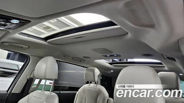 2021 Kia Carnival 4Generation 9-Seater Signature Sold VIN KNANE81BBMS035460 – interior seats 2021 Kia Carnival 4Generation 9-Seater Signature Sold VIN KNANE81BBMS035460 – interior seats