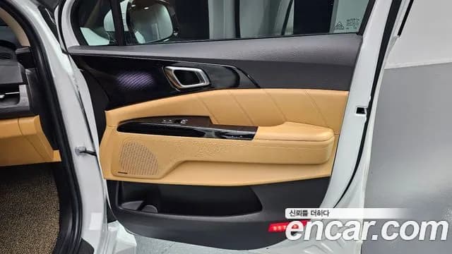 2021 Kia Carnival 4th Gen 9-Seater Signature Sold VIN KNANE81BBMS036430 – exterior detail 2021 Kia Carnival 4th Gen 9-Seater Signature Sold VIN KNANE81BBMS036430 – exterior detail