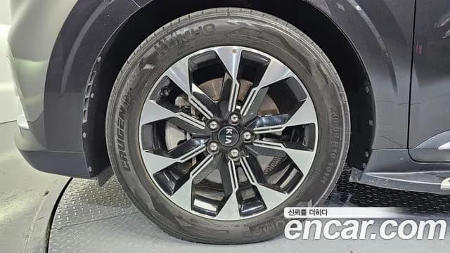 2021 Kia Carnival 4Generation 7-Seater Signature Sold VIN KNANE81BBMS039535 – exterior detail 2021 Kia Carnival 4Generation 7-Seater Signature Sold VIN KNANE81BBMS039535 – exterior detail