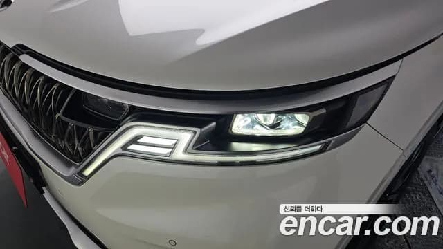 2021 Kia Carnival 4th Gen 9-Seater Signature Sold VIN KNANE81BBMS064836 – exterior detail 2021 Kia Carnival 4th Gen 9-Seater Signature Sold VIN KNANE81BBMS064836 – exterior detail