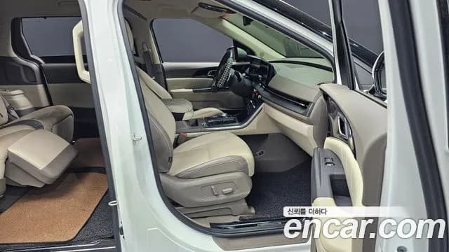 2021 Kia Carnival 4Generation 7-Seater Signature Sold VIN KNANE81BBMS100155 – interior seats 2021 Kia Carnival 4Generation 7-Seater Signature Sold VIN KNANE81BBMS100155 – interior seats