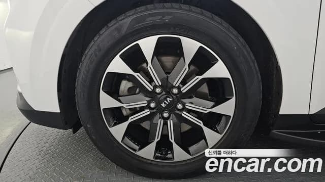 2021 Kia Carnival 4Generation 9-Seater Signature Sold VIN KNANE81BBMS100338 – front exterior 2021 Kia Carnival 4Generation 9-Seater Signature Sold VIN KNANE81BBMS100338 – front exterior