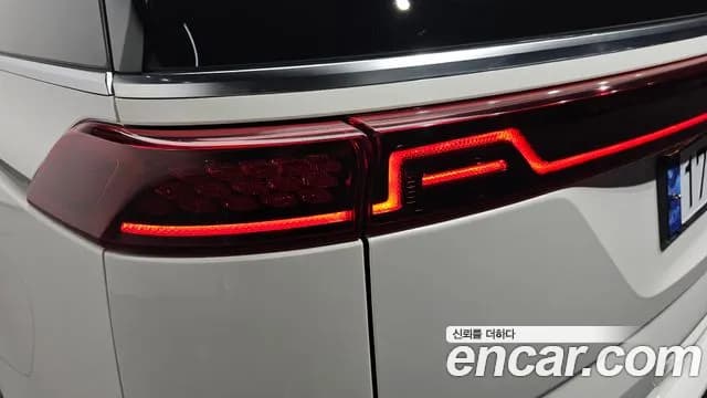 2021 Kia Carnival 4Generation 9-Seater Signature Sold VIN KNANE81BBMS100338 – trunk area 2021 Kia Carnival 4Generation 9-Seater Signature Sold VIN KNANE81BBMS100338 – trunk area