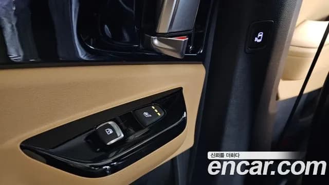 2021 Kia Carnival 4Generation 9-Seater Signature Sold VIN KNANE81BBMS101276 – rear exterior 2021 Kia Carnival 4Generation 9-Seater Signature Sold VIN KNANE81BBMS101276 – rear exterior