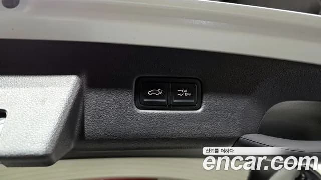 2022 Kia Carnival 4Generation 7-Seater Signature Sold VIN KNANE81BBNS164415 – undercarriage 2022 Kia Carnival 4Generation 7-Seater Signature Sold VIN KNANE81BBNS164415 – undercarriage
